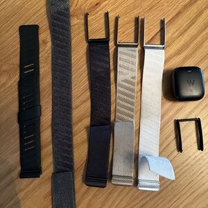 WHOOP 4.0 – Great Condition + Charger